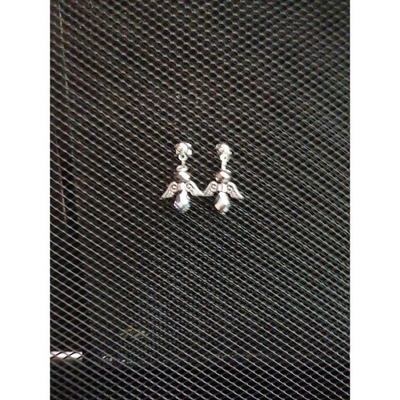 Tiny pewter-colored angel earrings - Picture 2 of 6